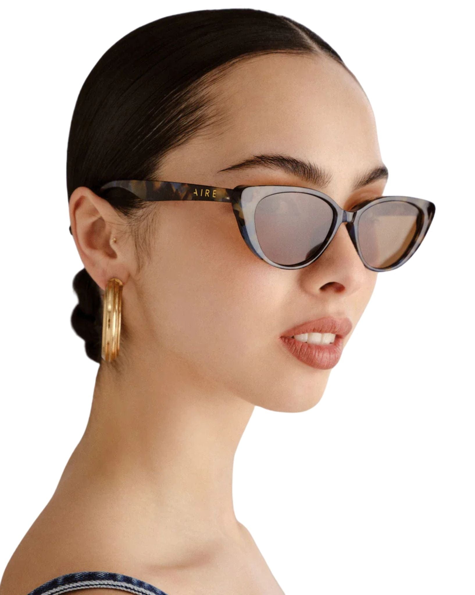 AIRE Womens Amalthea Sunglasses