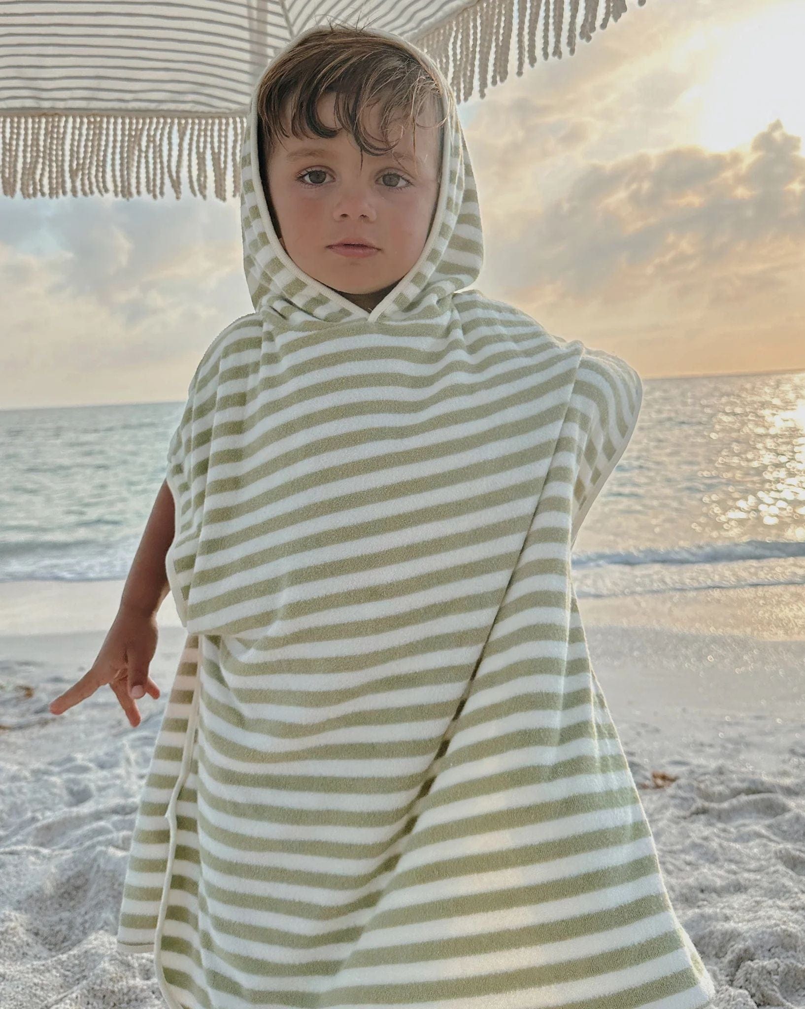 Not specified Kid's Character Hooded Towel Into the Wild Khaki