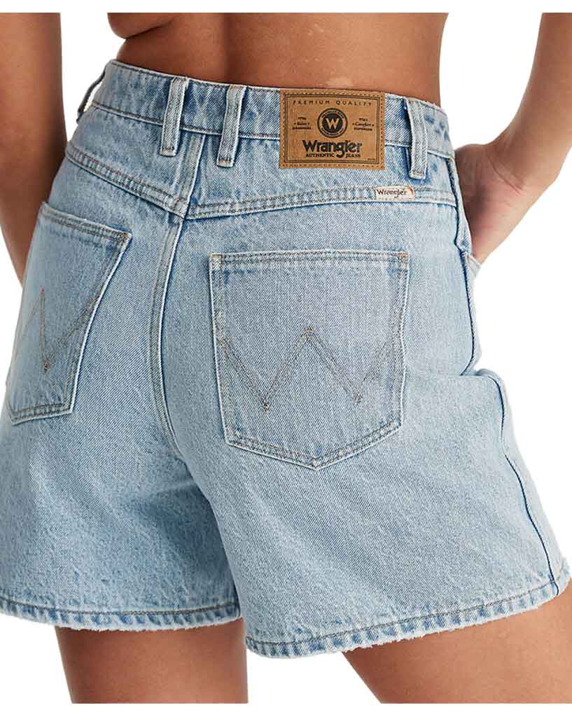 wrangler-Hi-A-Line-Short-celestial-blue