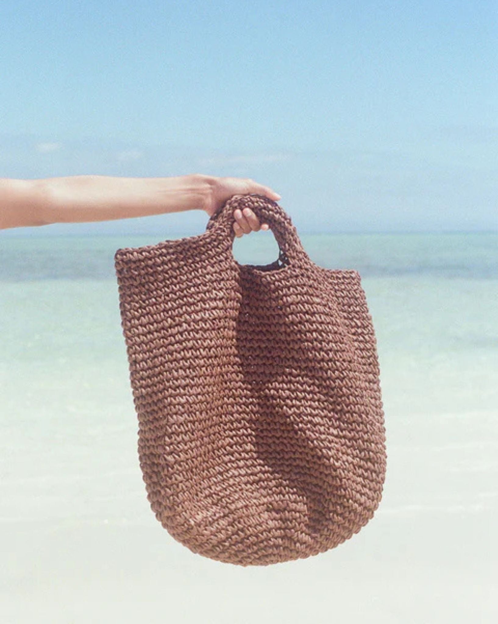 Zulu & Zephyr Round Straw Bag - Walnut