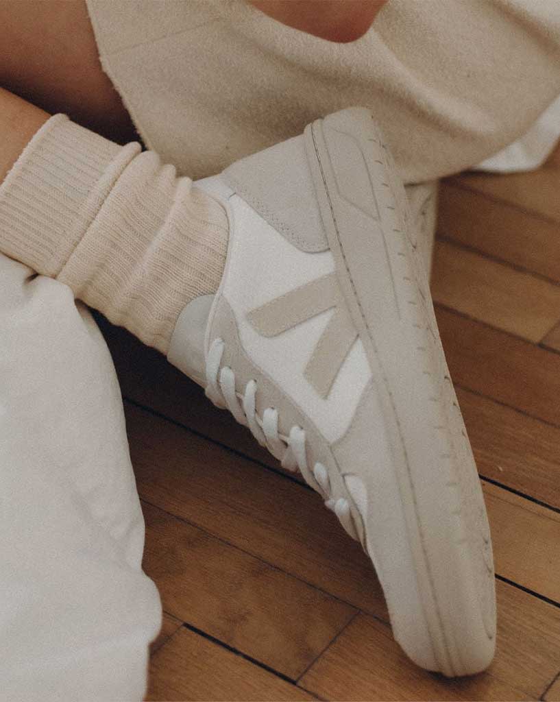 Veja V-10 B-Mesh - White Natural Pierre