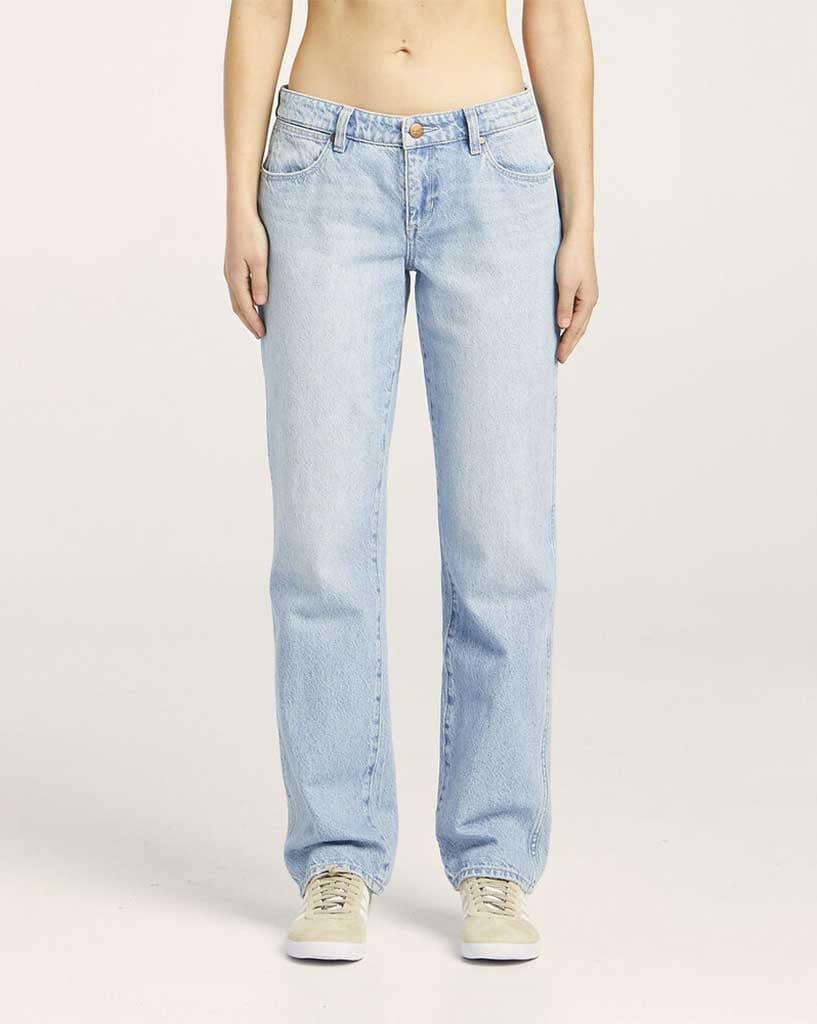 Wrangler Low Rise Claudia Straight-  Blue Stardust